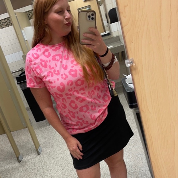 Pink leopard barbie pink tee shirt - Picture 2 of 3